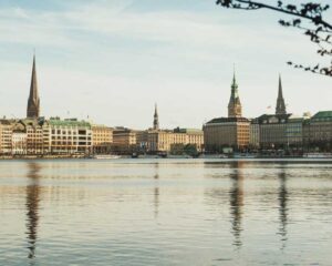 311. Steuerrecht "Vermögens- und Unternehmensnachfolge" im Hotel Ameron in Hamburg – Hybridveranstaltung (Präsenz / Online / Kombi) - Bielefelder Fachlehrgänge